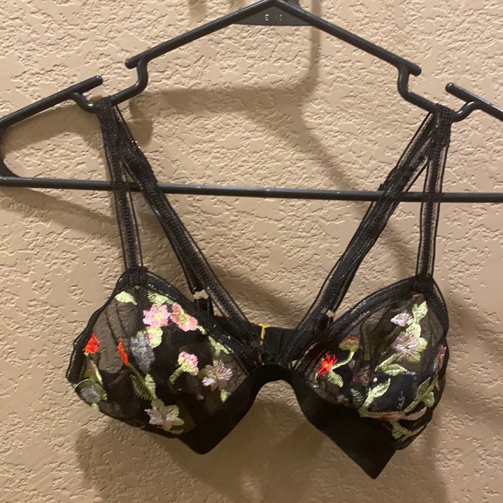 Beautiful Lulu’s See Through Floral Bra!